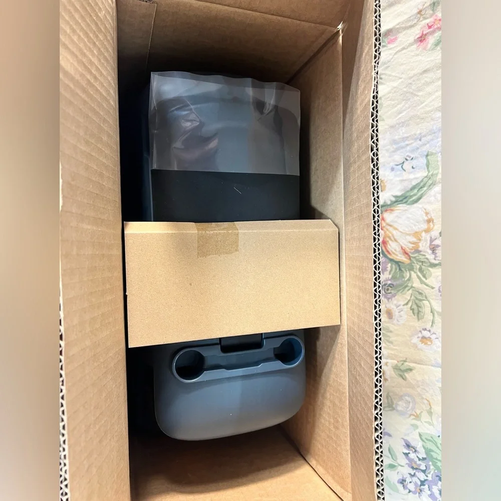 Amazon Prime Blue Delivery Ride on Van - Picture 10 of 16